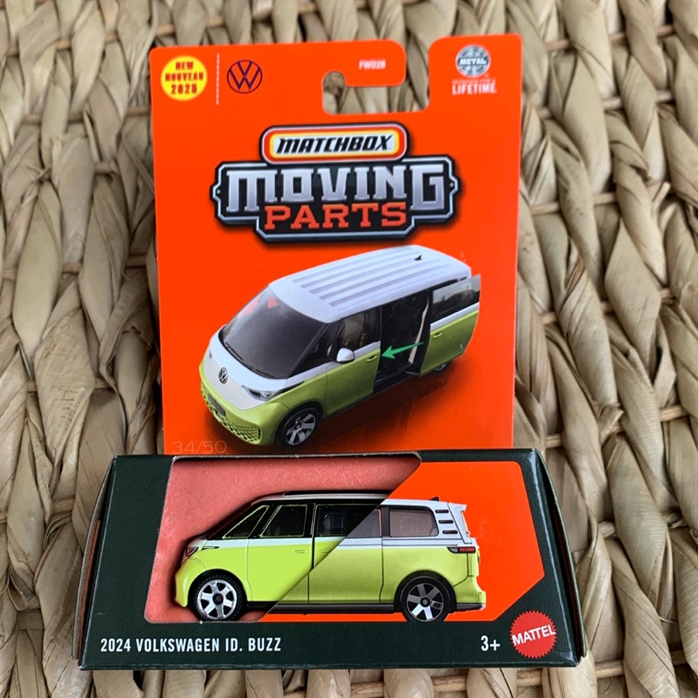 2024 Volkswagen ID Buzz VW EV Bus Electric Vehicle Matchbox Moving Parts 🆕 2025